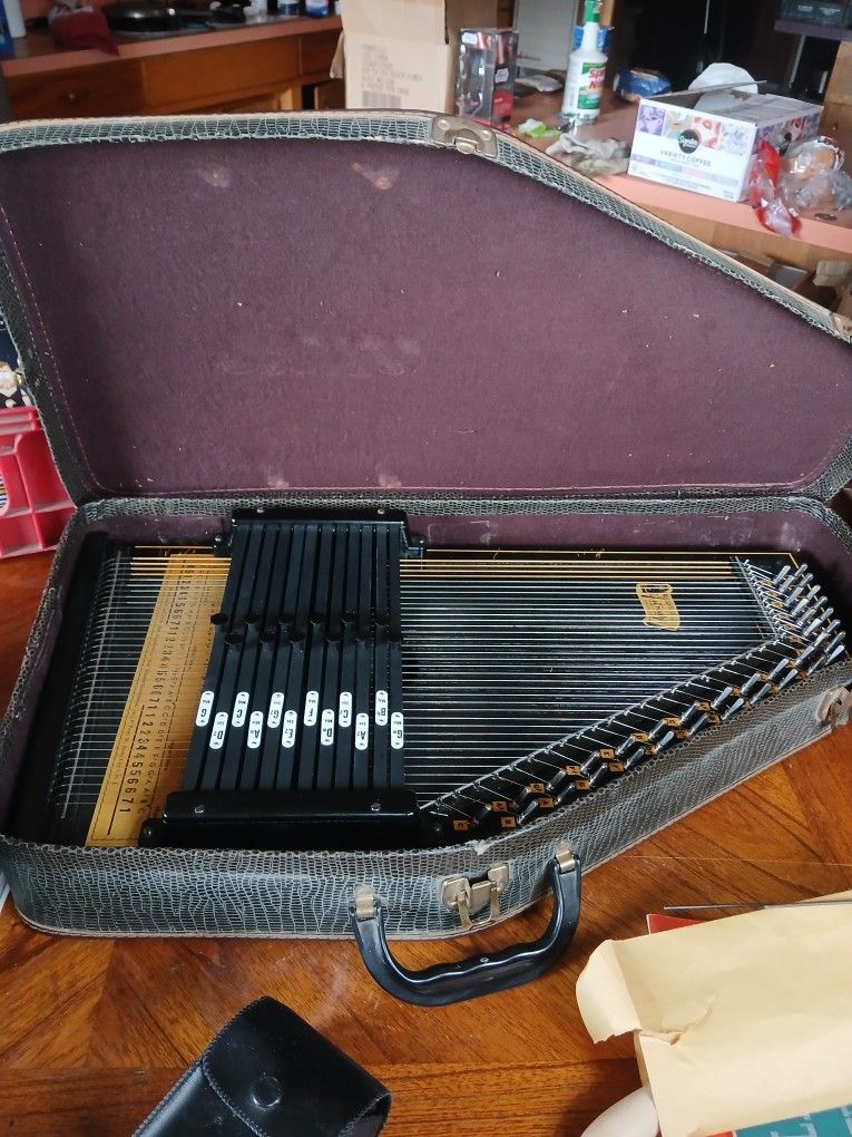 1961 Oscar Schmidt Autoharp W/ Case + Original User Manual & Music Books
