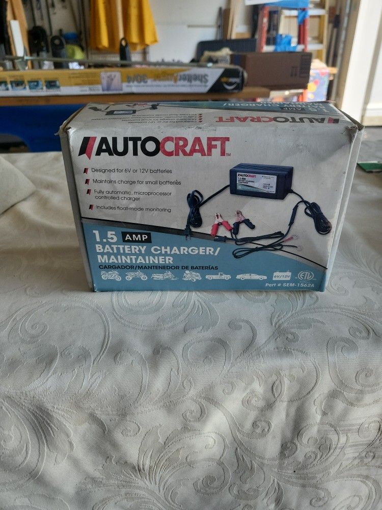 Autocraft Battery Charger