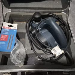 Bosch 3365 - 5-Amp; 3 1/4" Planer with Extra Set of Blades and Carrying Case