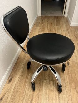 Kid’s desk chair