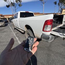 Llaves De Autos / Car Keys And Remotes 