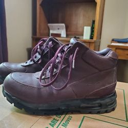 Nike Boots Size 11.5