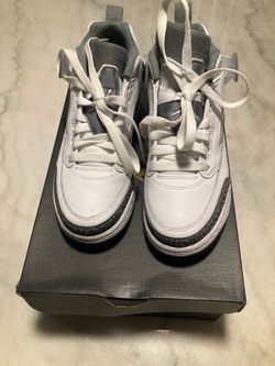 Nike Boys Tennis Shoes – Size 5 – Gently Used