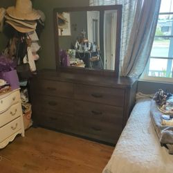 6 Drawer ,Dresser
