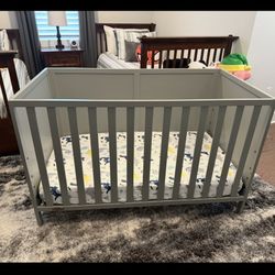 Graco 3 In 1 Convertible Crib - Pebble Gray