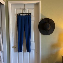 Fun Lululemon Joggers Size 6