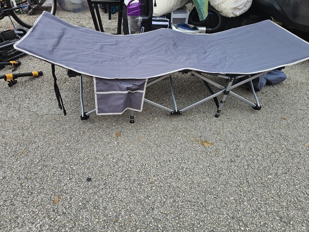COT WITH CASE WITH MATTRESS 50.00