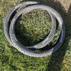 Bontrager Team Issue 27.5 X 2.40