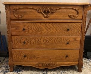 Oak Wood Interiors Versailles Collection Bachelorette Chest