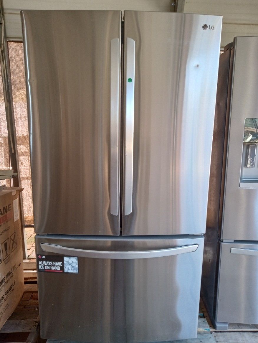 French Door Refrigerator In Stainless Steel 