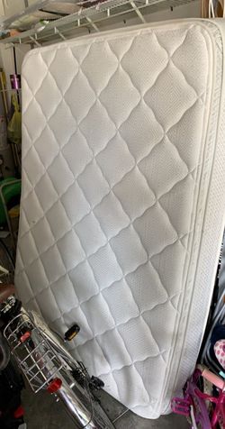 Full size mattress