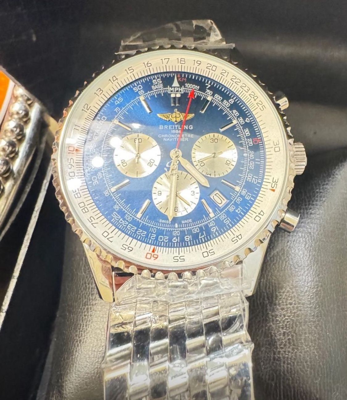 Men’s luxury watch read description below