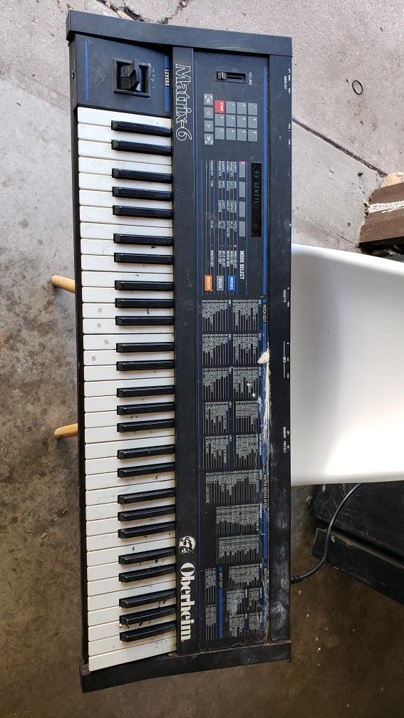 Oberheim Matrix 6 - 61-Key Keyboard / Synthesizer - Vintage