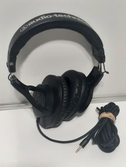Audio-Technica Over Ear.Headphones 3.5mm. Works Great