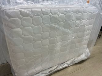 FULL SIZE MEMORY FOAM MATTRESS AND BOX SPRING