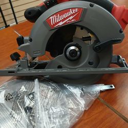 Milwaukee New 61/2” Circular Saw 18M Fuel Brushless Nuevo 