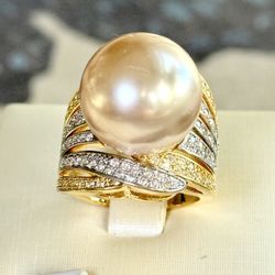 NWOT Gorgeous Champagne Color Pearl Two Tones With accents Band Ring in 6,7