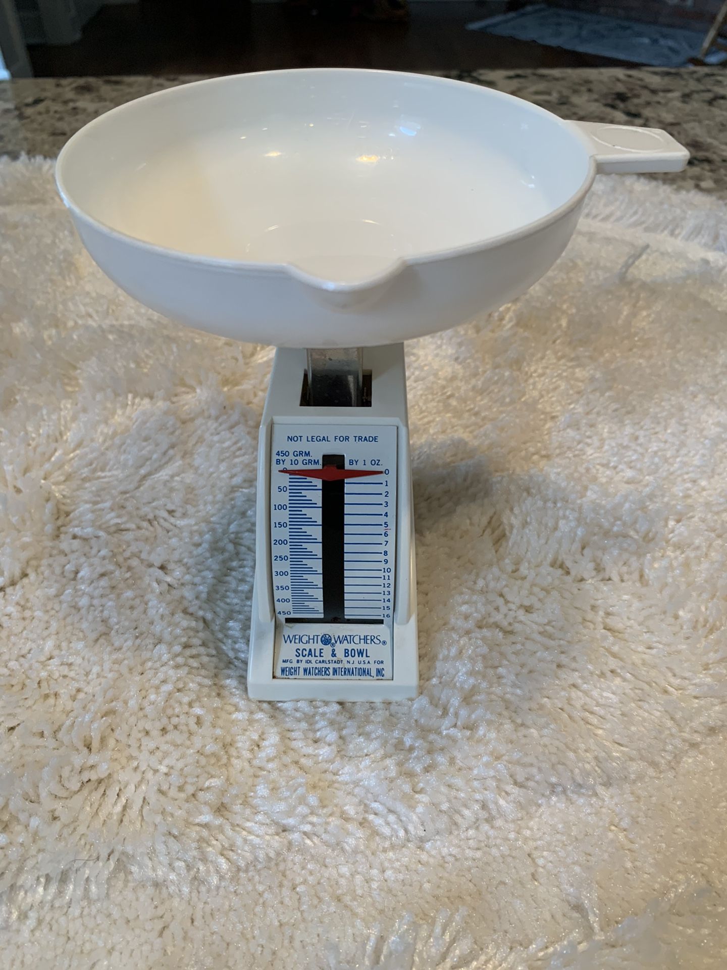 Vintage weight watchers food scale with dish