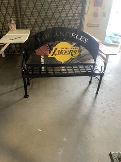 Bench Lakers 