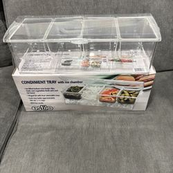 Estilo Condiment Tray with ice chamber. 