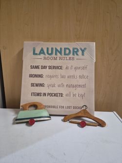 Laundry room wall deco