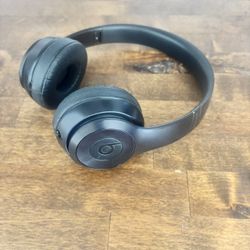 Beats Solo3 Like New Condition 
