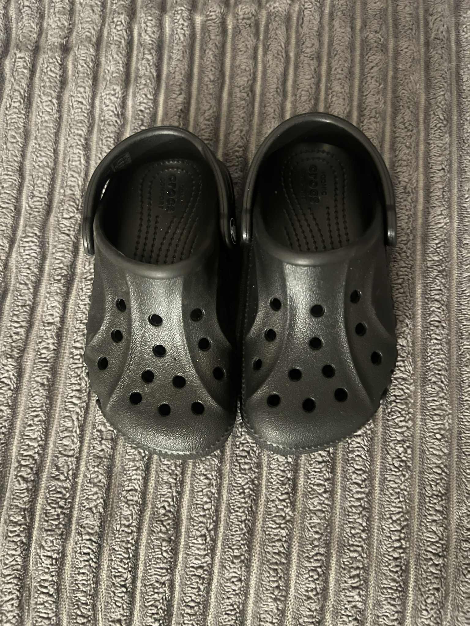Toddler Crocs 9C