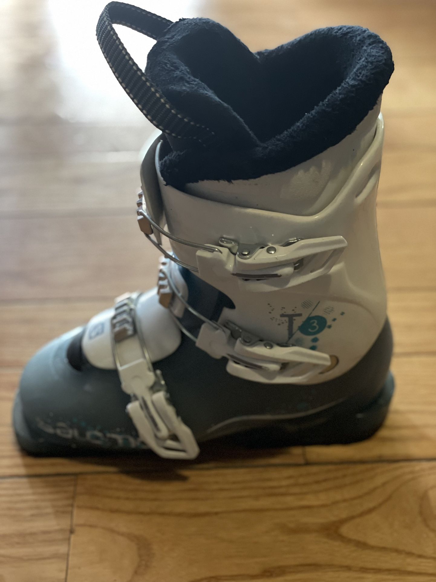 Salomon T3 Kids Ski Boots - Size 22