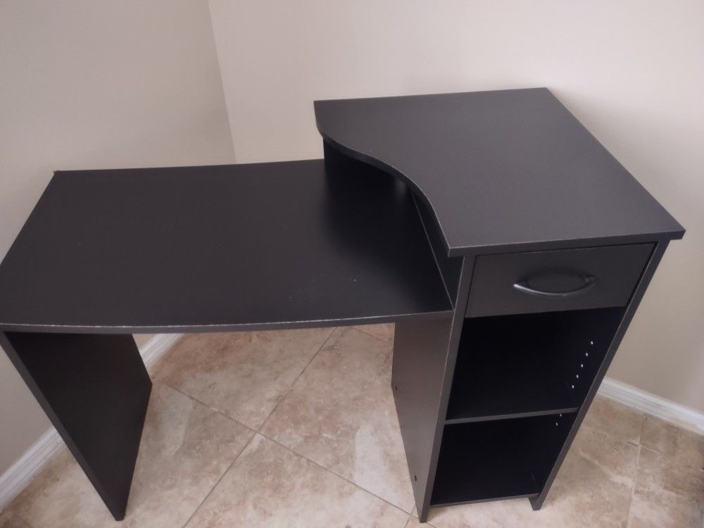 Student Desk With Easy Glide Drawer