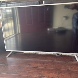 50” LG Smart TV