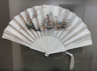 Antique Framed Folding Fan Shadow Box – Ornate Gilt Frame 27x20
