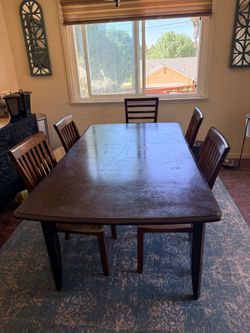 Dining table set