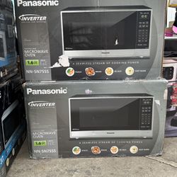 Panasonic 1.6 cu. ft. Inverter Microwave, 1250W - NN-SN755S