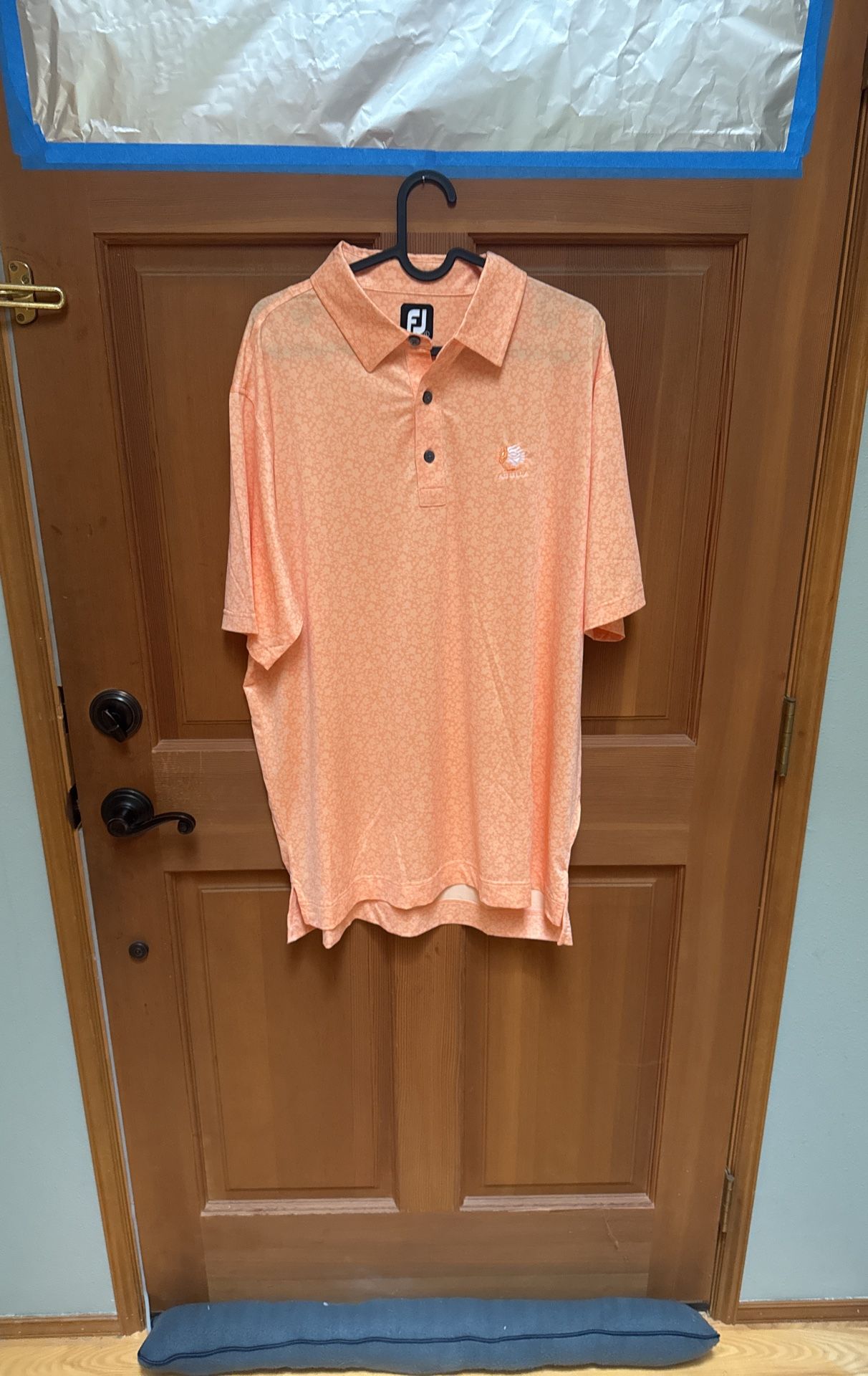 Foot Joy Men’s Size Large Aguila Golf Club