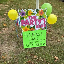 Awesome Garage sale! 🤩