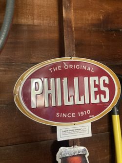phillies sign 