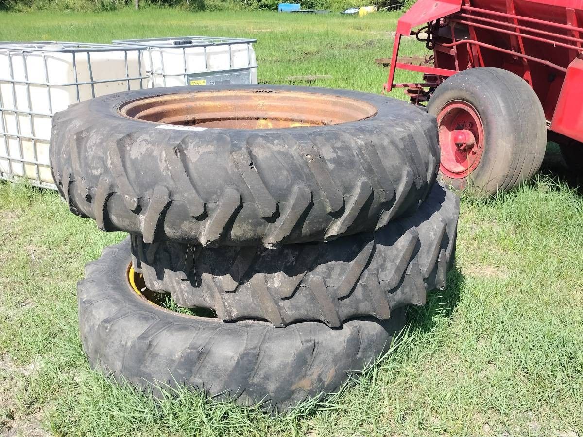  3 x 13.6-38 Harvest King Tire s & Wheel s - Tractor Rim