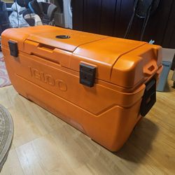 Igloo MaxCold - Large 165qt Marine/Professional Cooler