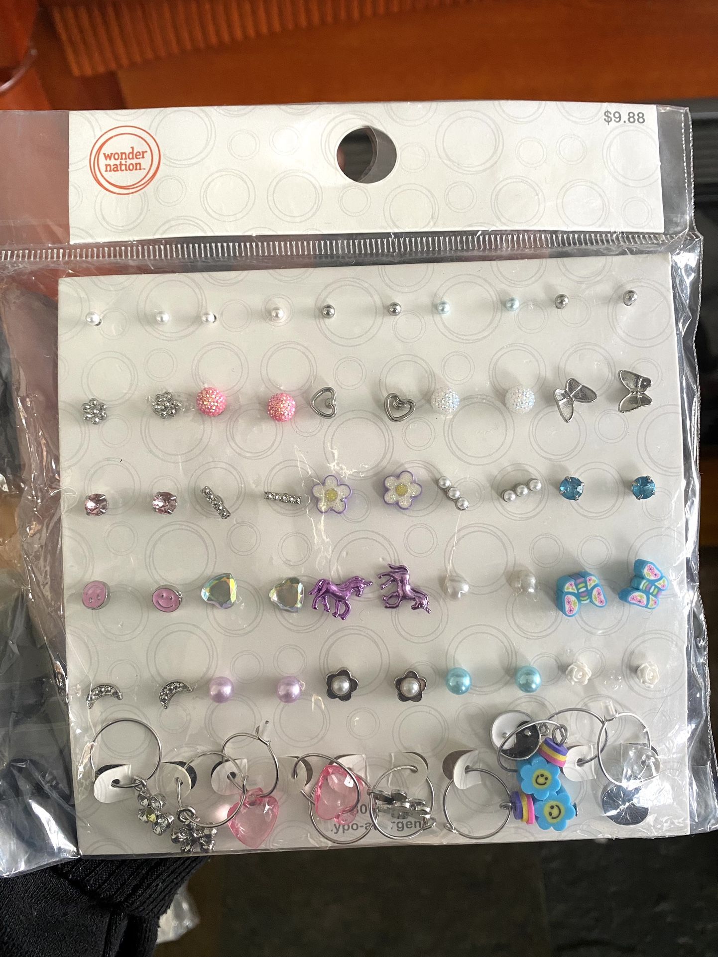 New! 30 ct Set Of Earrings