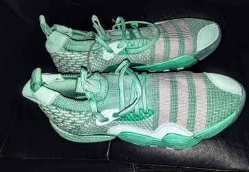 NEW Trae Young 2 's
