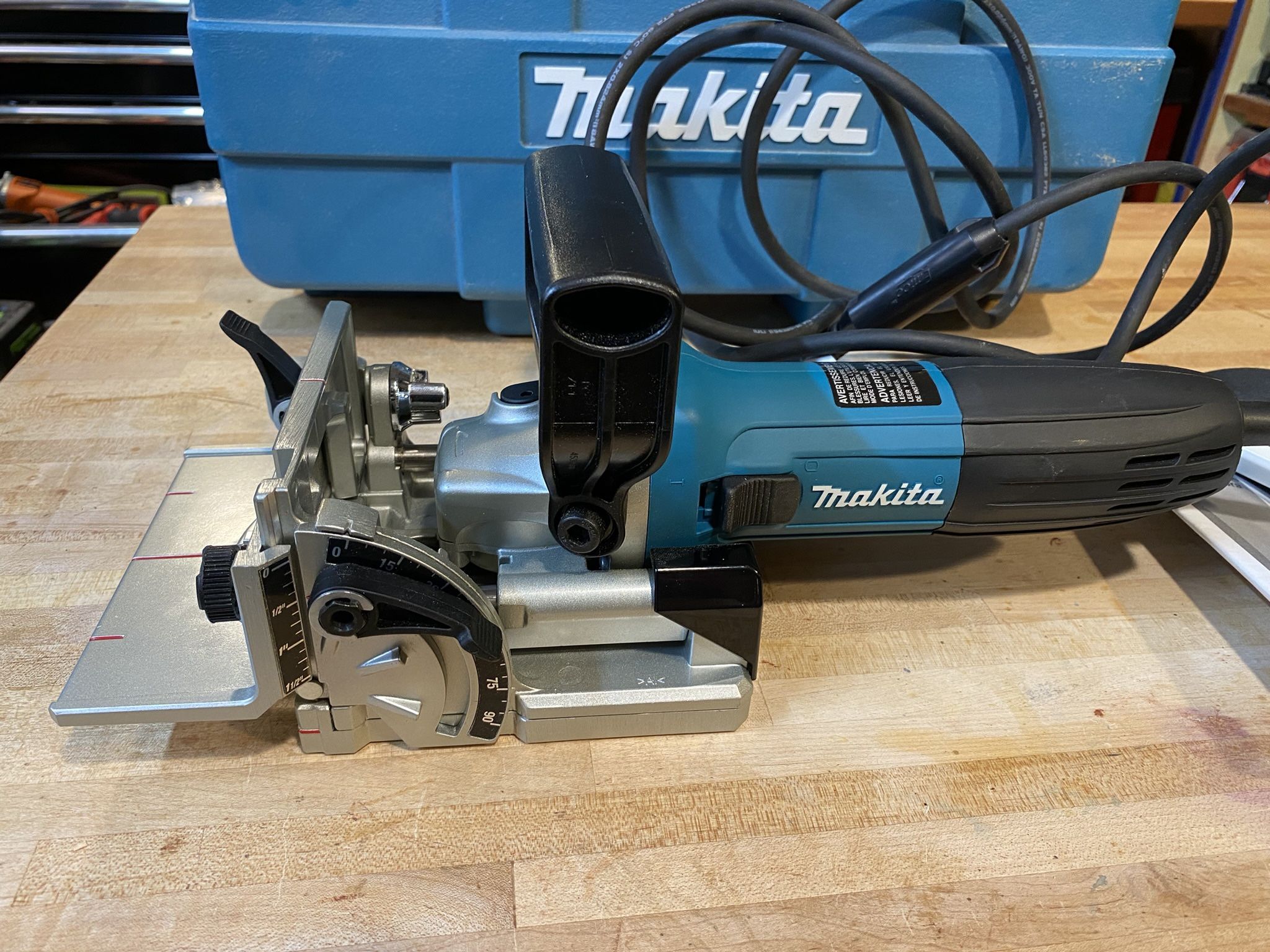Makita PJ7000 Biscuit Joiner