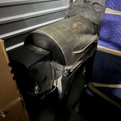 Traeger Grill With Insulation Blanket 