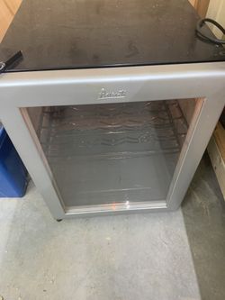 Avanti Wine Refrigerator