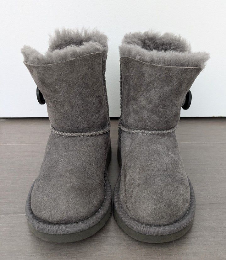 UGG Boots - Size 8 (Toddler)