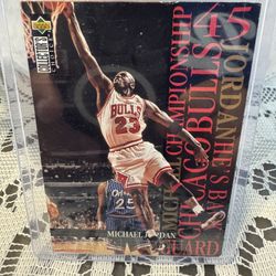 Michael Jordan 95-96 Upper Deck Collector choix Jordan He's Back M-5