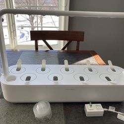 Click & Grow indoor gardening system