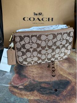 Coach plaza crystal