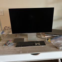 Studio Display