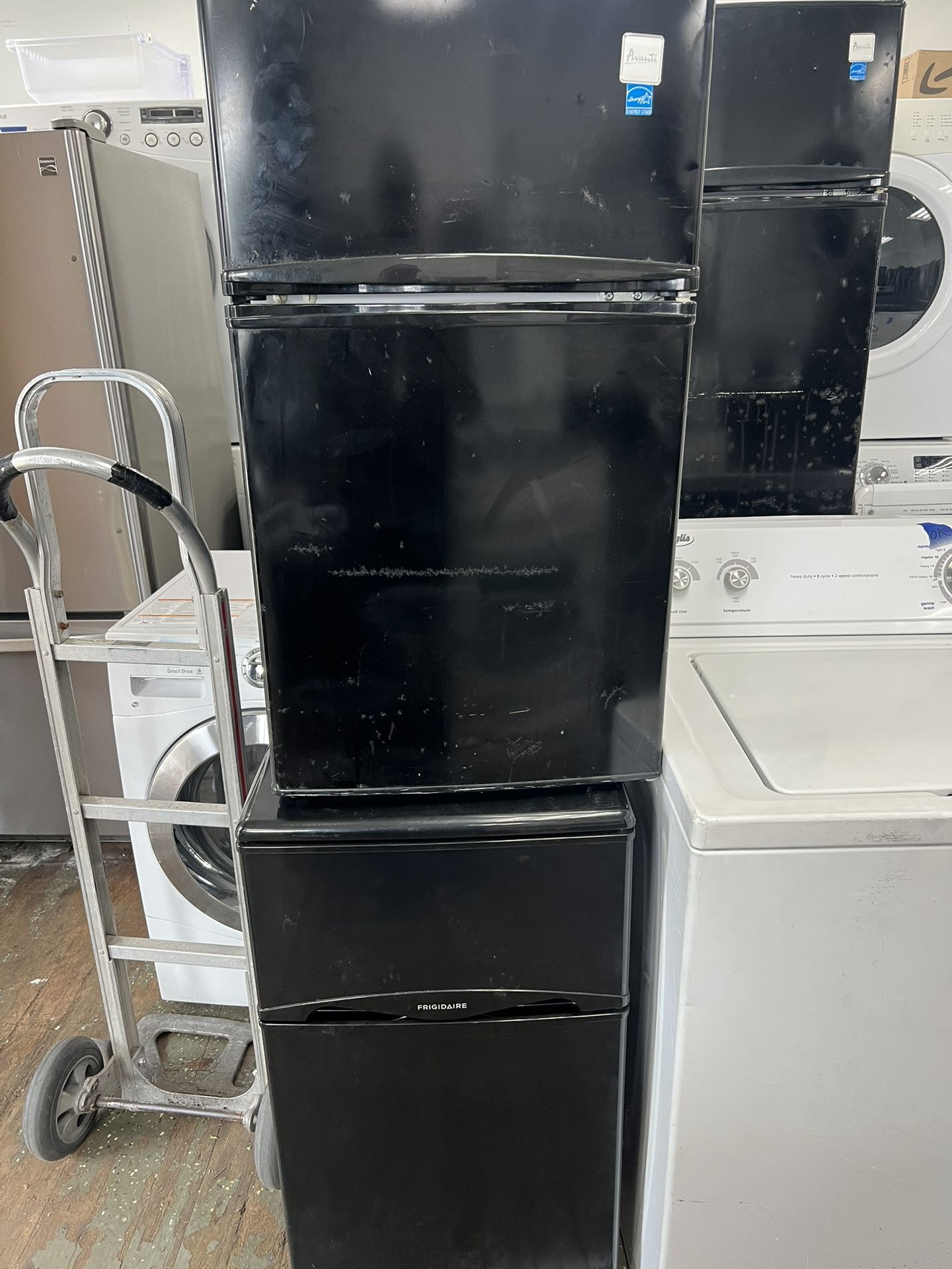Small Refrigerator For Room And For Students 1 Month Warranty