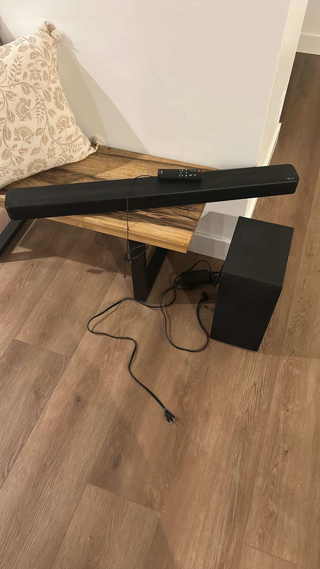 Soundbar With Subwoofer